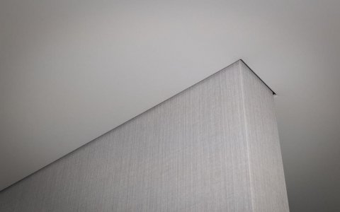 Пример теневого натяжного потолка